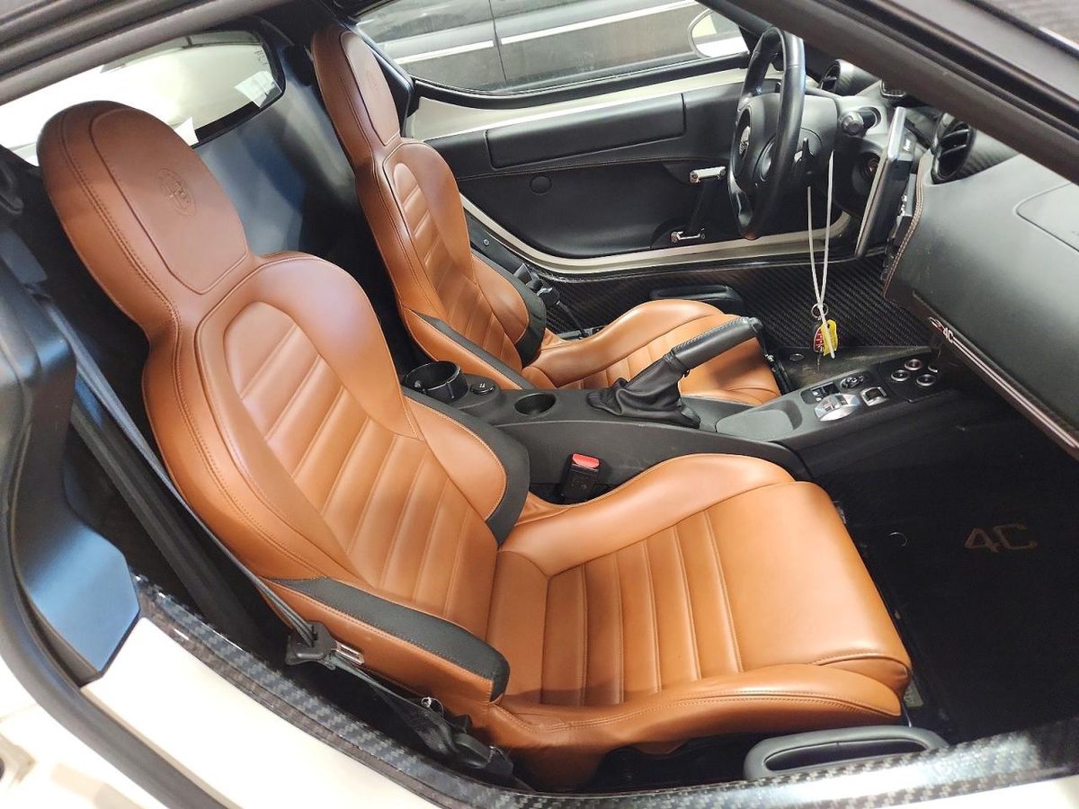 Alfa Romeo 4C 2016 z USA — zdjęcie 10 z 12