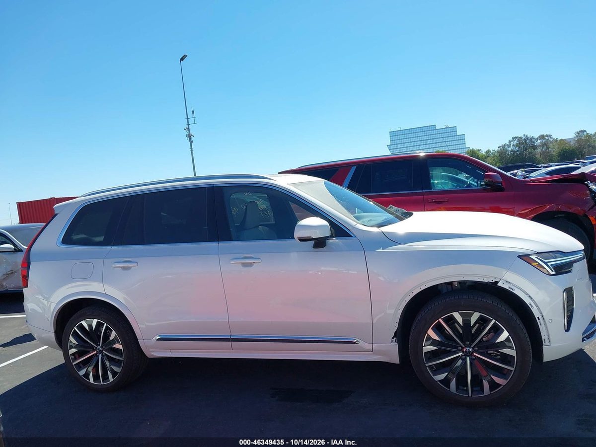 Volvo XC90 PLUG-IN HYBRID 2026 z USA — zdjęcie 13 z 17