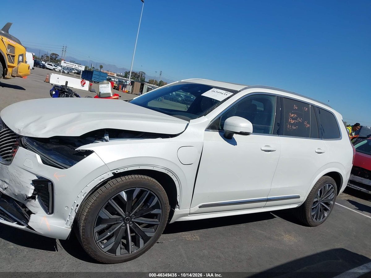 Volvo XC90 PLUG-IN HYBRID 2026 z USA — zdjęcie 14 z 17