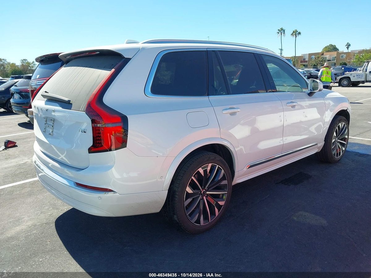 Volvo XC90 PLUG-IN HYBRID 2026 z USA — zdjęcie 4 z 17