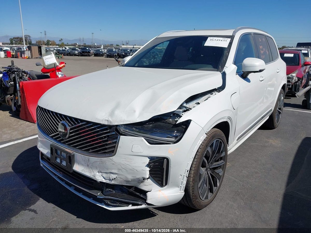 Volvo XC90 PLUG-IN HYBRID 2026 z USA — zdjęcie 6 z 17