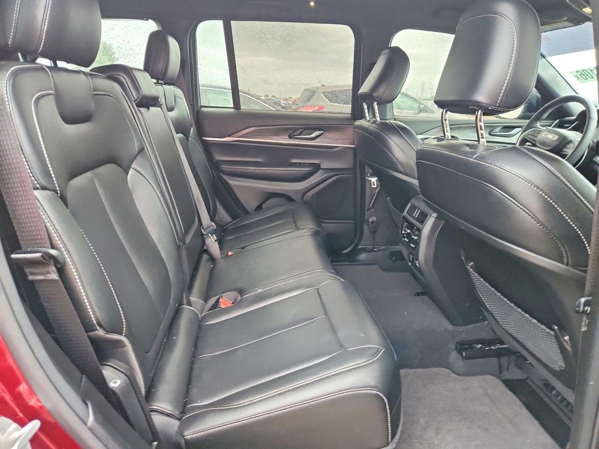 Jeep Grand Cherokee 2024 z USA — zdjęcie 11 z 12