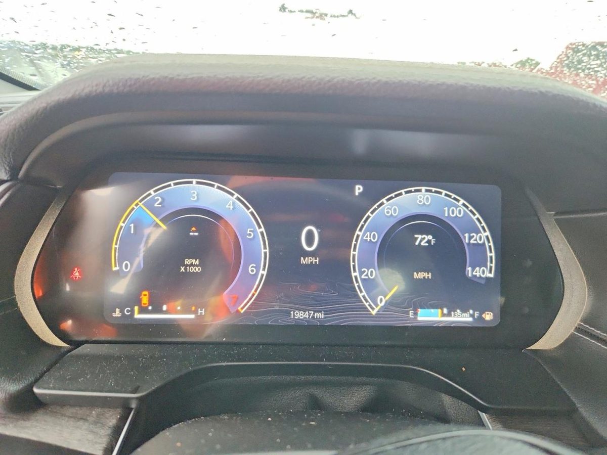 Jeep Grand Cherokee 2024 z USA — zdjęcie 9 z 12