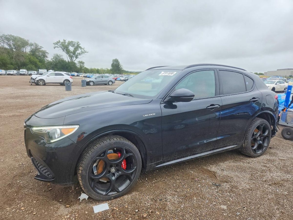 Alfa Romeo Stelvio 2023