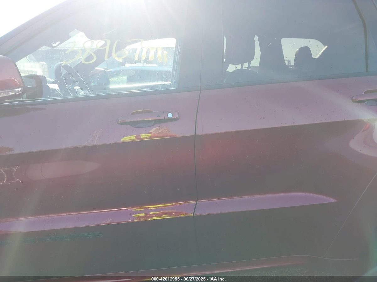 Jeep Grand Cherokee 2019 z USA — zdjęcie 15 z 17