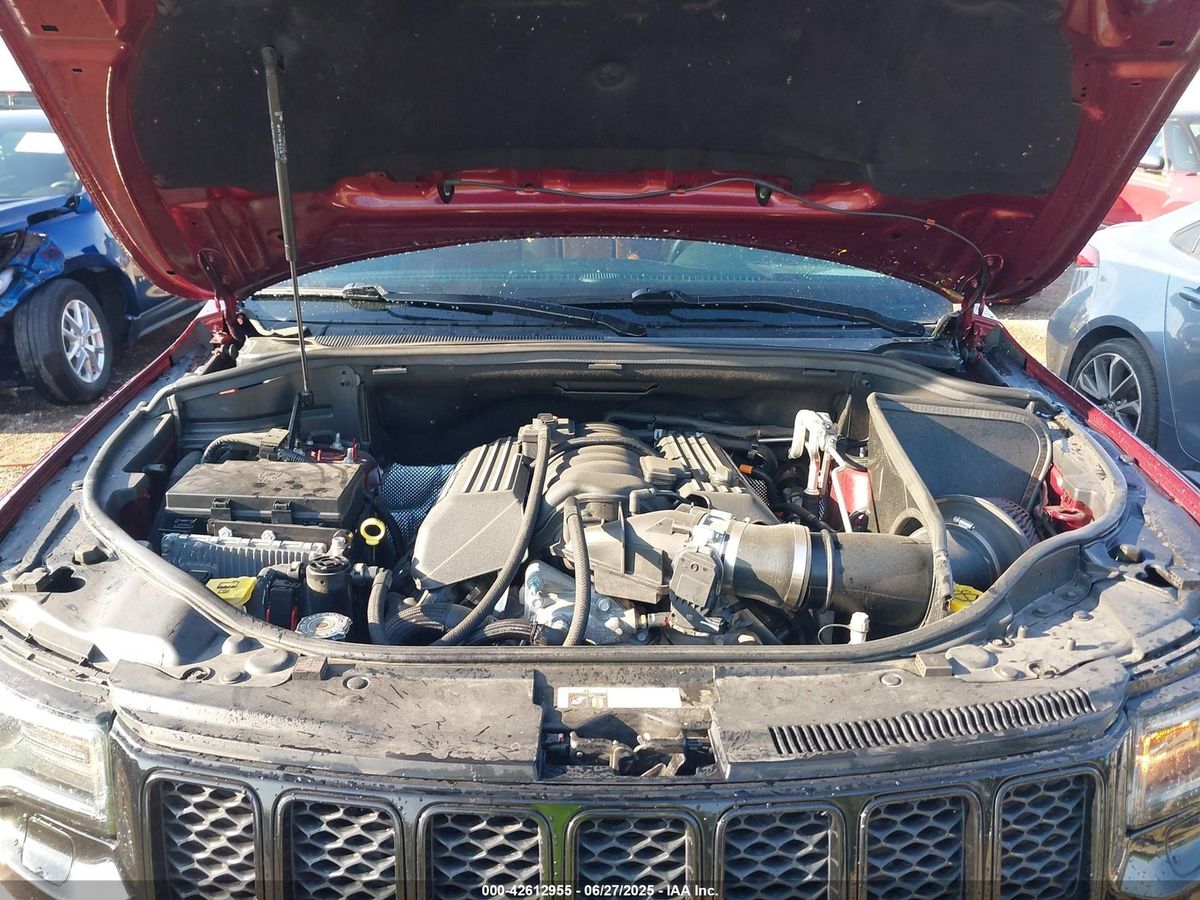Jeep Grand Cherokee 2019 z USA — zdjęcie 10 z 17