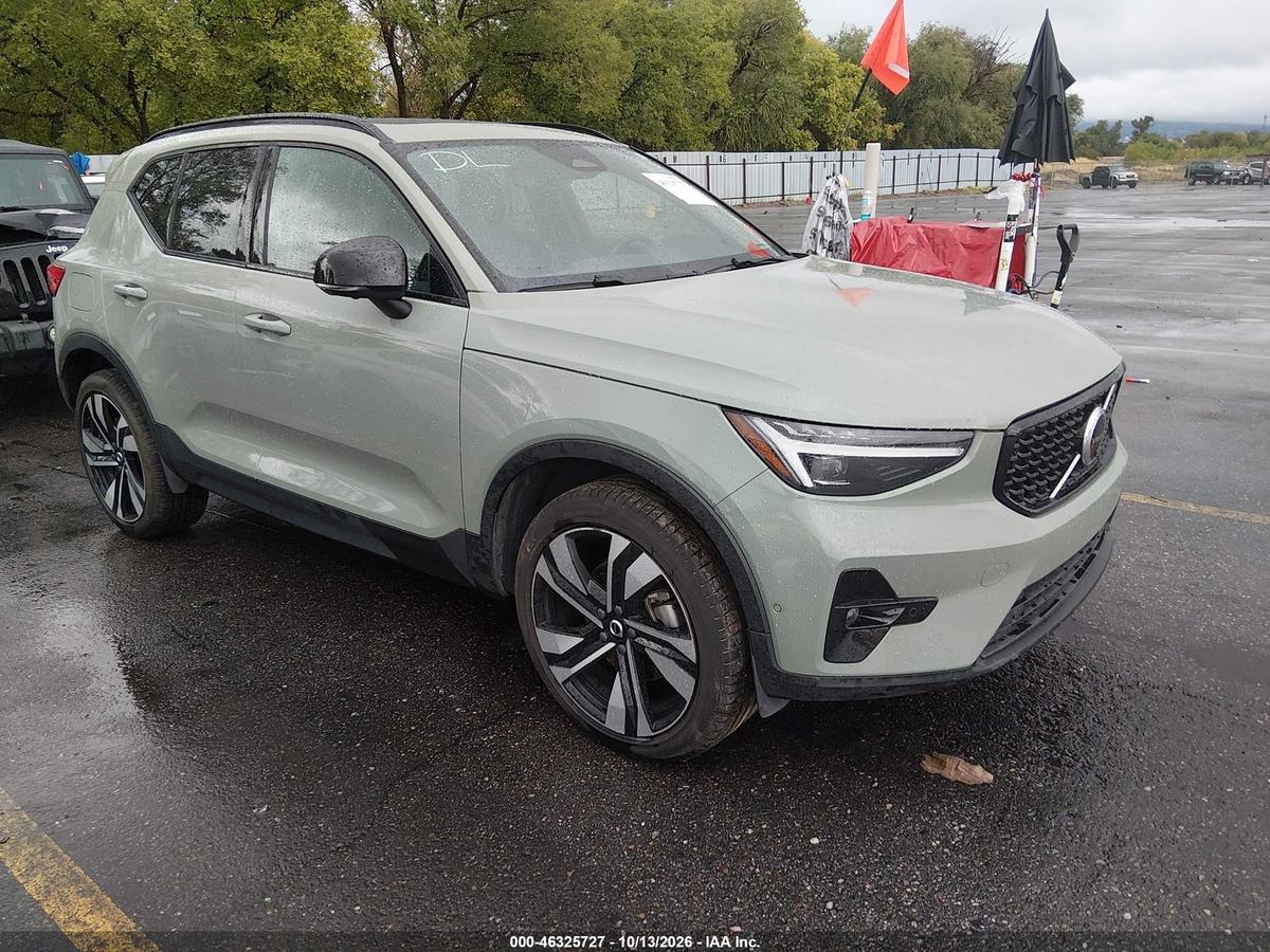 Volvo XC40 2023