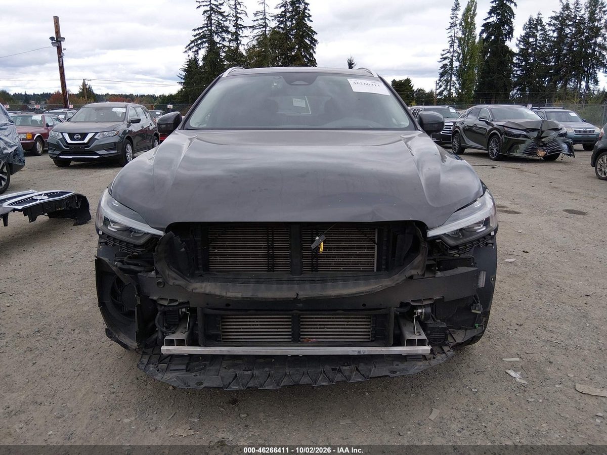 Volvo XC60 RECHARGE PLUG-IN HYBRID 2022 z USA — zdjęcie 13 z 17
