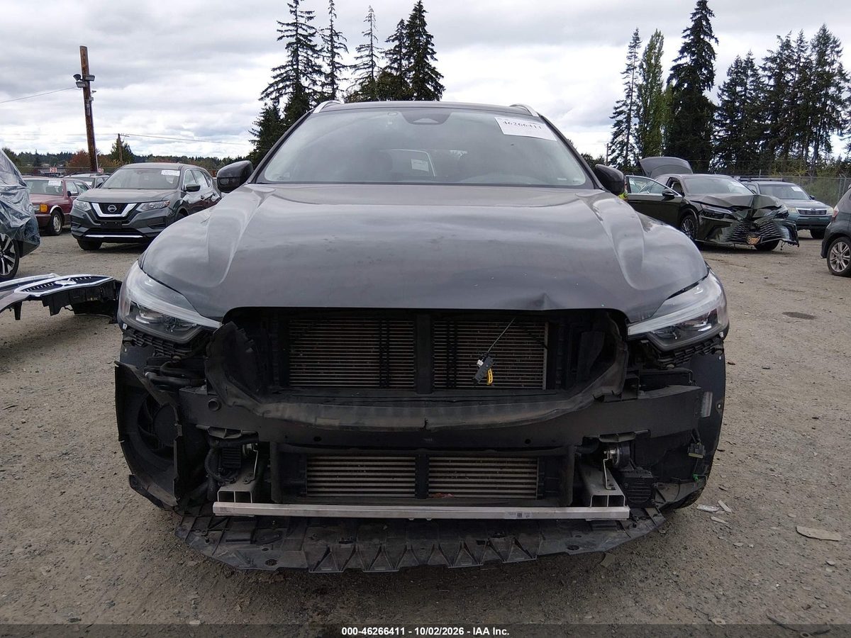Volvo XC60 RECHARGE PLUG-IN HYBRID 2022 z USA — zdjęcie 6 z 17