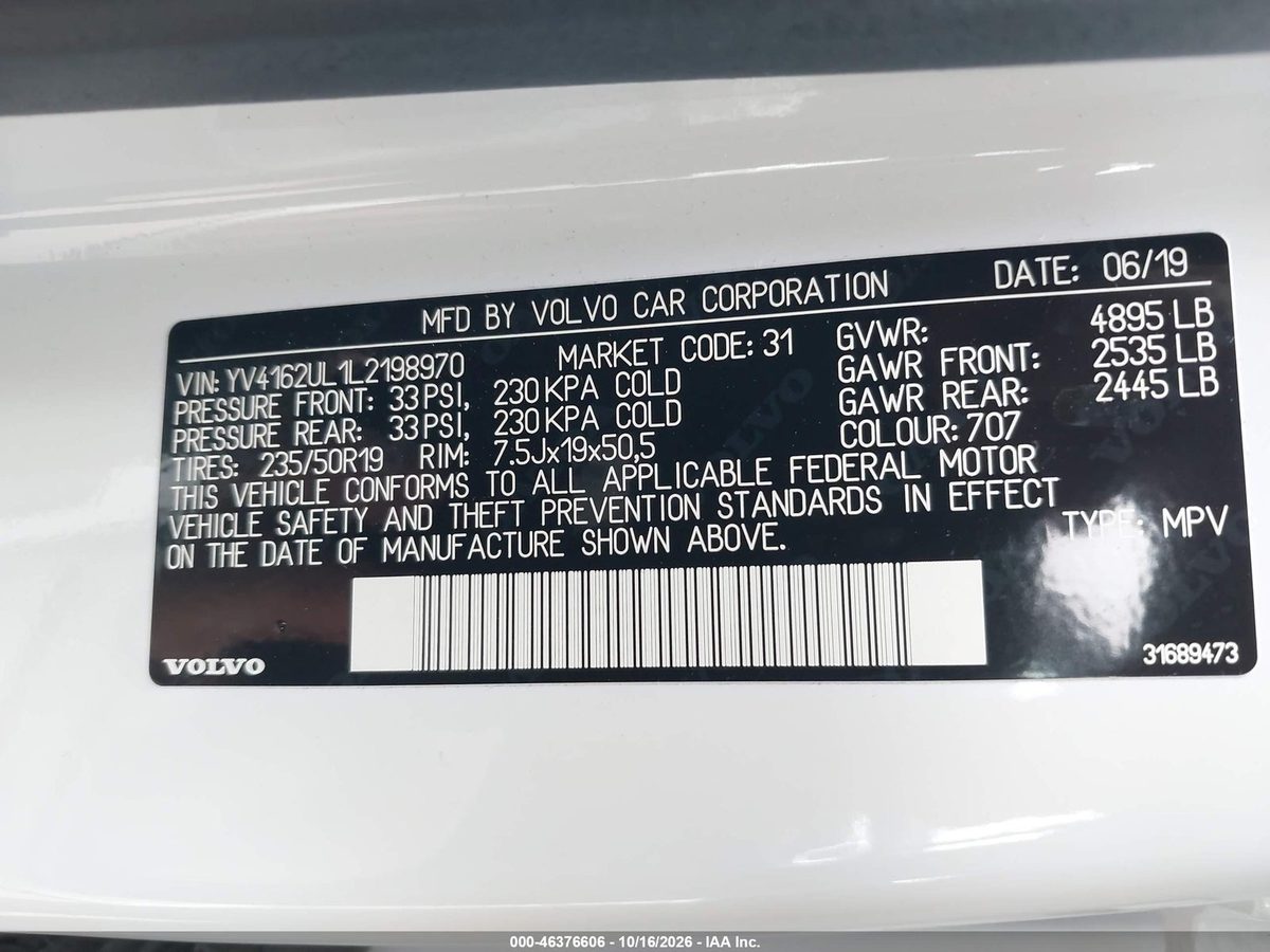 Volvo XC40 2020 z USA — zdjęcie 9 z 18