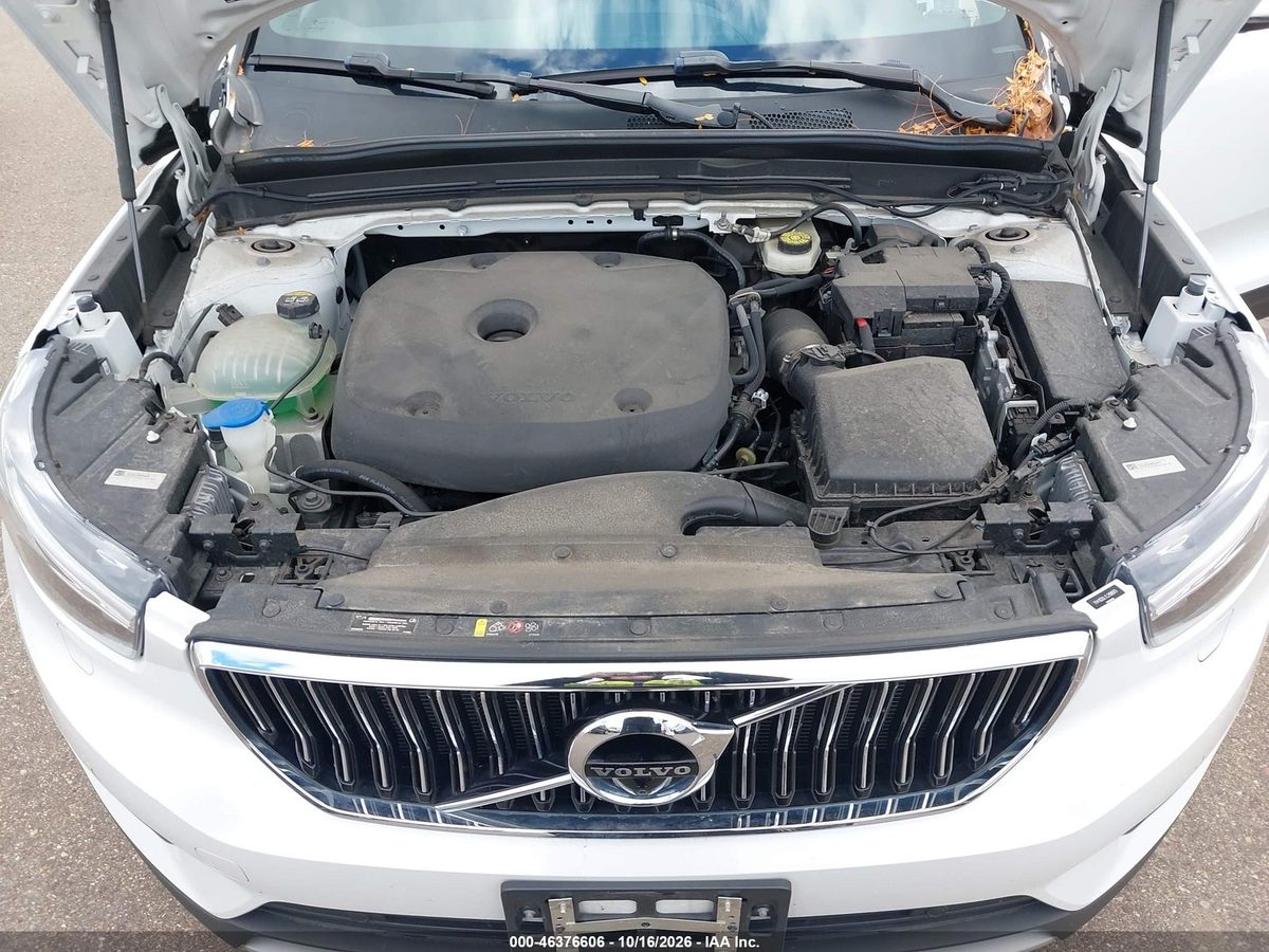Volvo XC40 2020 z USA — zdjęcie 10 z 18