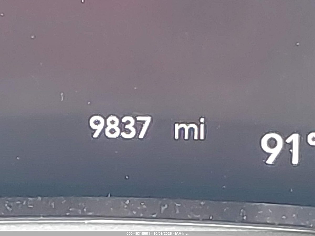 Chrysler Pacifica 2026 z USA — zdjęcie 15 z 16
