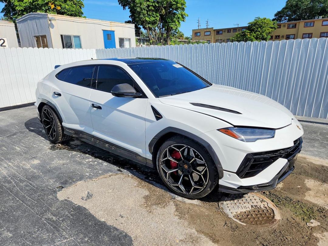 Lamborghini Urus 2024 z USA — zdjęcie 4 z 12